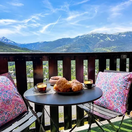 For 4 People - Panoramic View - Parking Apartament *